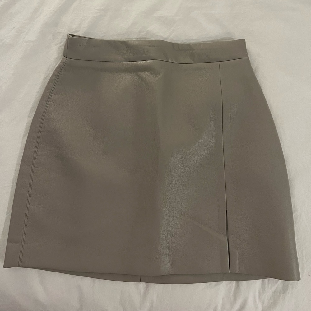 Aritzia Melina mini skirt